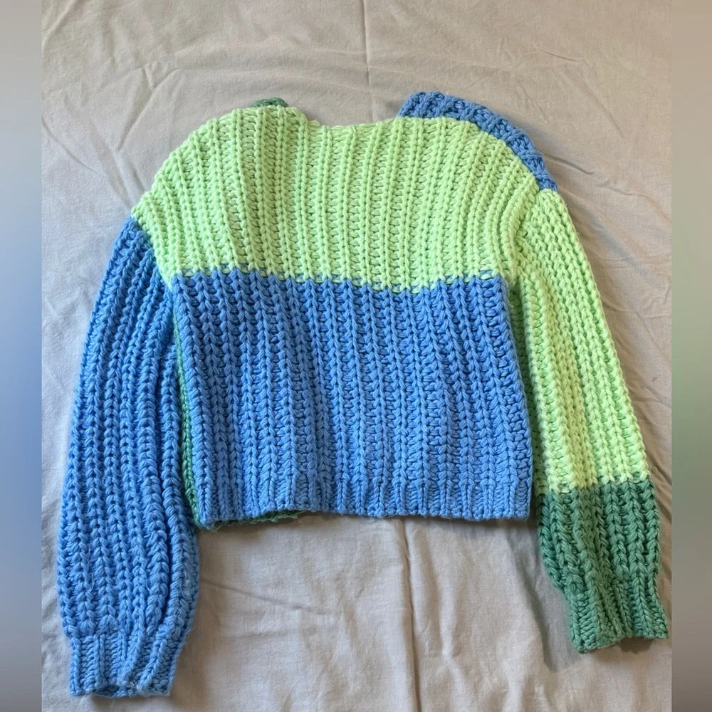 Wild Fable Chunky Cropped Blue & Green Colorblock Knit Cardigan - Picture 6 of 6